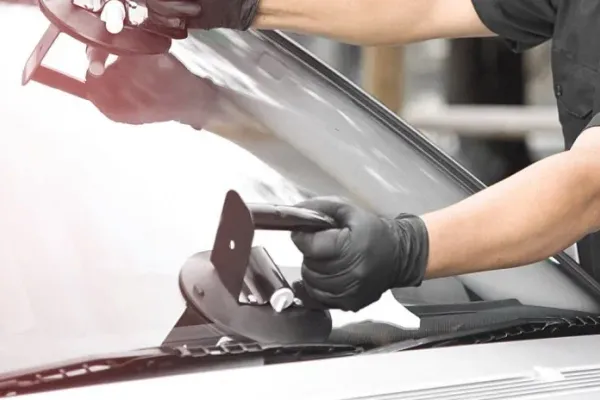 Emergency Windshield Service in Dunwoody, GA
