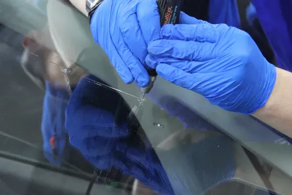 Windshield repair and replacement in Dunwoody, GA