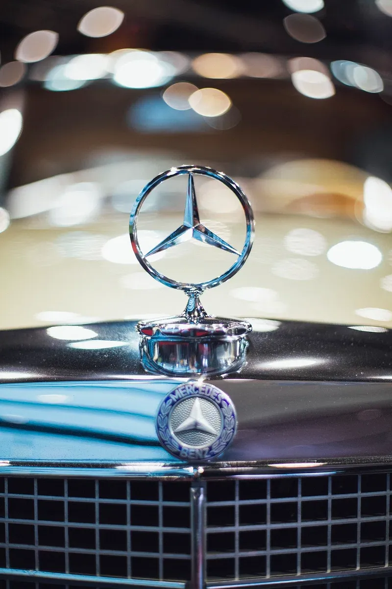 Mercedes-Benz windshield repair & replacement in Atlanta, GA