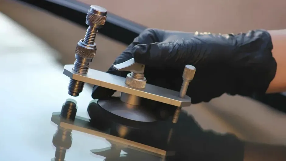 Mobile auto‑glass service across Brookhaven