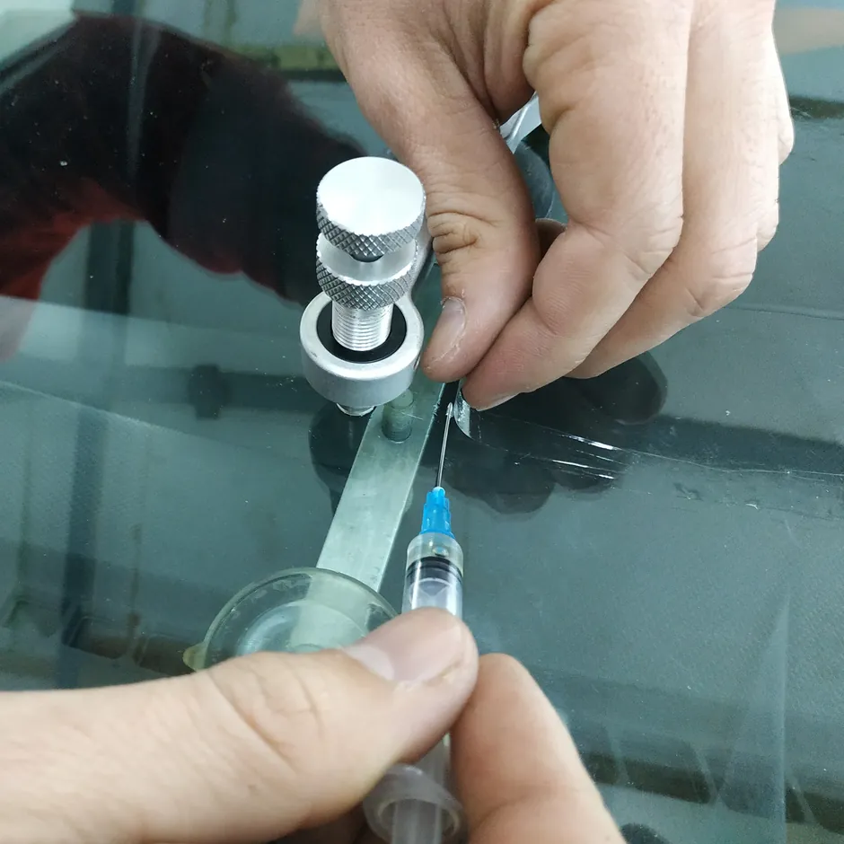 Same day mobile windshield repair and replacement in Roswell, GA