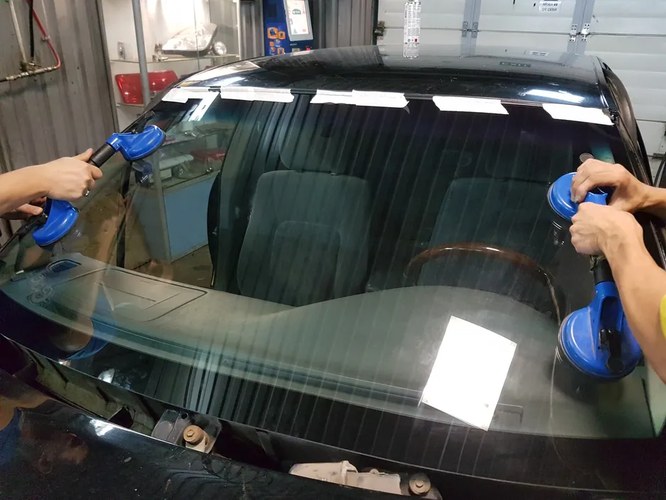 Windshield repair and replacement in Johns Creek, GA