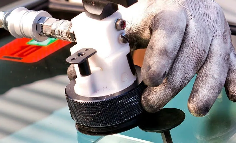 Windshield repair Decatur counts on